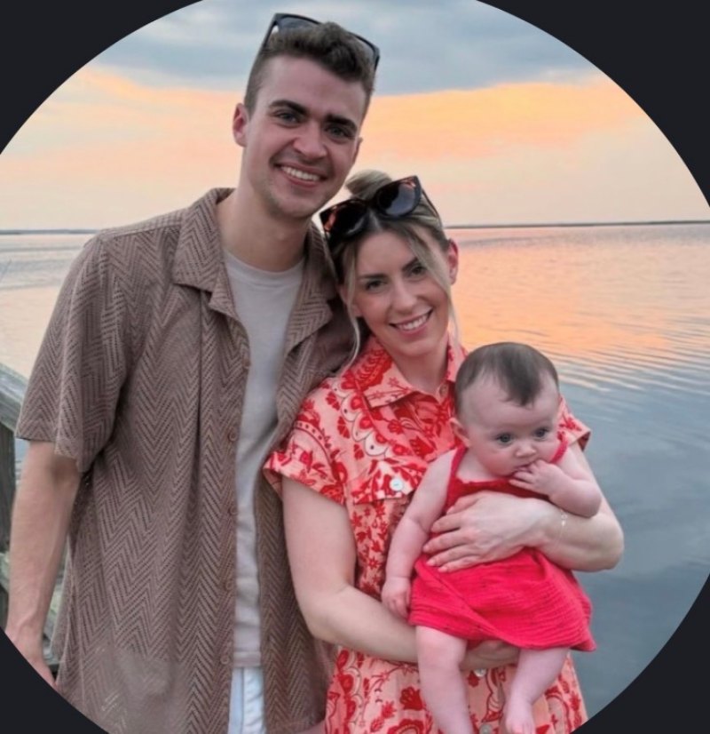 Dillon Mohr with his family in Fredericksburg, Virginia